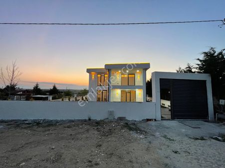 Çobangayrimenkul Den Silivri Büyükçavuşluda Satılık Ultra Lüx 4+1 Villa