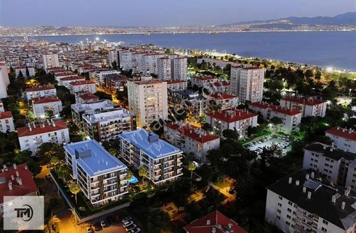 Bostanlı Trademark Sense Sitesinde - Satılık Havuz Cephe 1+1