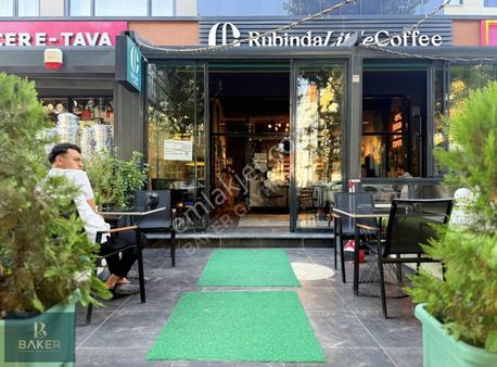 Baker'den Yükselen Park Evlerinde Devren Cafe Restoran