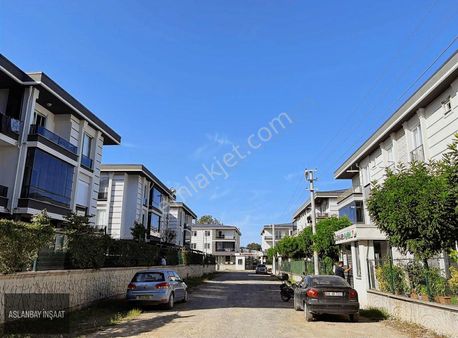 İnci Evler 5 Ara Kat Havuz Cephe 1+1