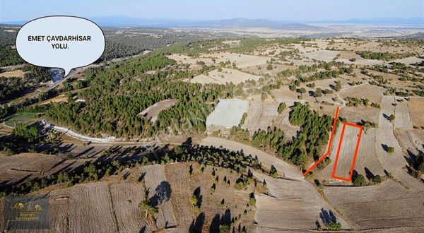 Kadastro Yoluna Ve Ormana Cepheli,emet Yoluna Yakın.fırsat Tarla
