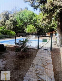 Denize Çok Yakın, Havuzlu Sitede 2+1