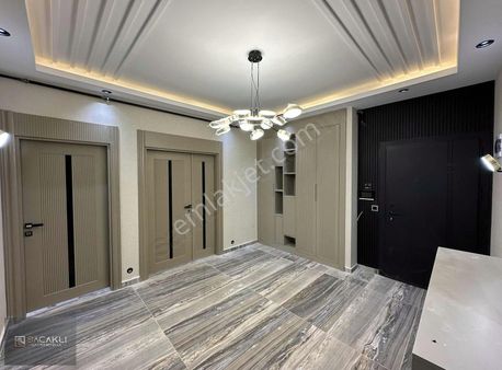 Kadir Saçaklı Emlak - Doğukent Ana Cadde Üzerinde Sıfır 5 Oda