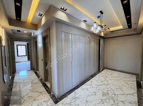 Kadir Saçaklı'dan 50 Metre Yola Sıfır 5 Oda