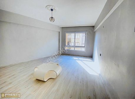 Prestij'den Hamidiye'de Asansörlü Geniş Oturumlu 3+1 Daire