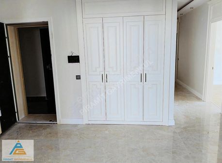 Başakşehir 5.etap Hanedan Konağında (4+1 220m²) Satılık Daire