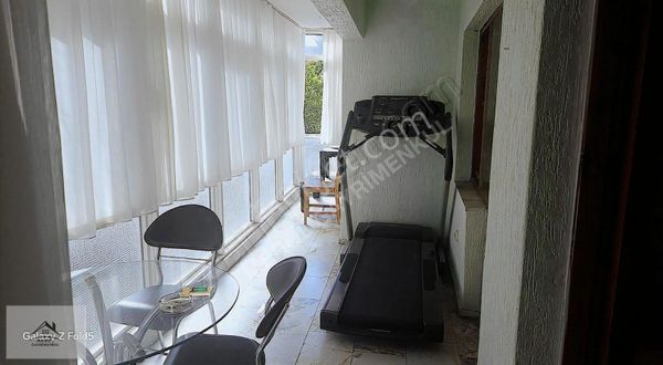 Karşıyaka Merkezde 3+1 Eşyalı Kiralık Daire