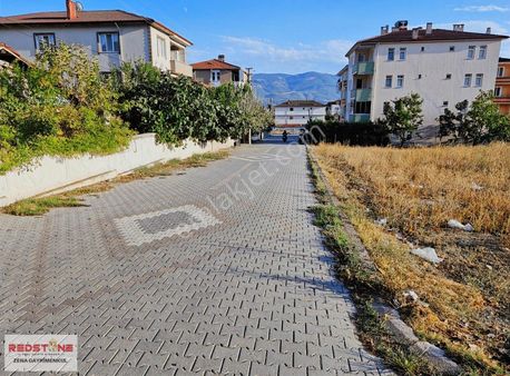 Cumhuriyet Mah.'nde 4 Kat İmarlı 333 M² Arsamız Satılıktır