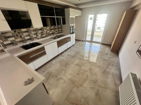 Site Dairesi 3+1 Full Yapılı Balkon Manzarasıyla Keyfin Adresi