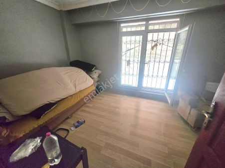 İkitelli Mehmet Akifte Yeni Bina 1+1 Bahçe Kat