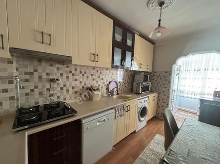 Hayal'den Akşemsettin Mh'de 3+1 Geniş Yapılı Masrafsız Ara Katta Caddede Kaçırılmaz Fırsat Daire!!