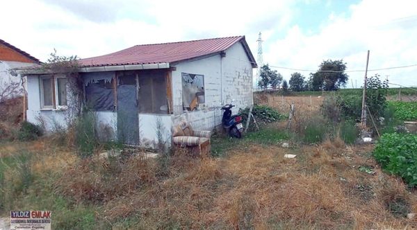 Baframıza Çok Yakın Kahraman Mah De İçinde Evi Olan 1100 M2 Lik Mustakil Ev Arsamız Satılıktır..