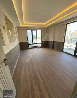 Meram Uluğbey Mh. Ultra Lüx Site İçi 2+1 Arakat