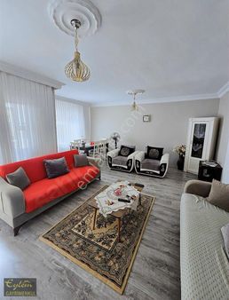 Tekirdağ Altınova'da Ana Caddede 3+1 Satılık Daire