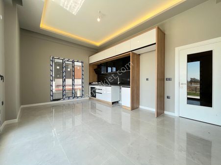 Arya'dan Altınkum'da Bahçe Kulanımlı Satılık 2+1 Daire