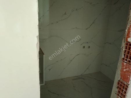 Menemen Uğur Mumcu Mah Ara Kat Acil Satılık Daire