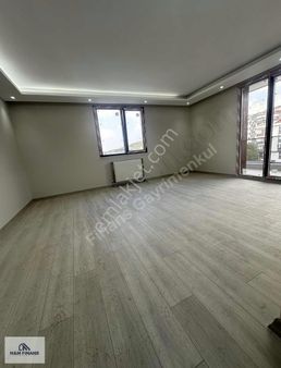 Çekmeköy Merkez Mah.belediyeye Komşu 6+2 Satılık Dubleks Daire