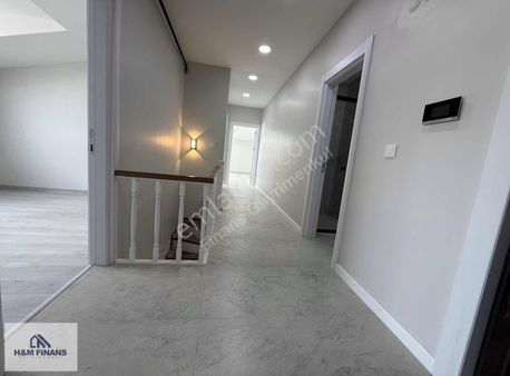 Çekmeköy Merkez Mah.satılık 5+2 Dubleks Daire!