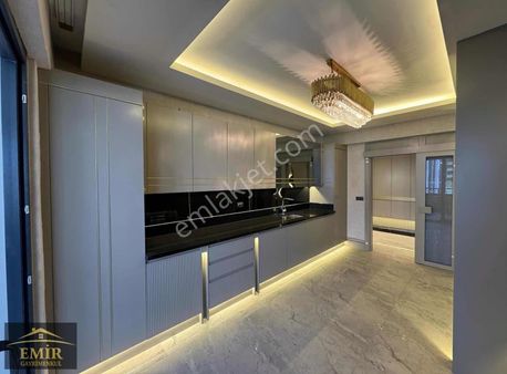 Emir Gayrimenkul'den Fıstıklıkta Lüx 3+1 Daire