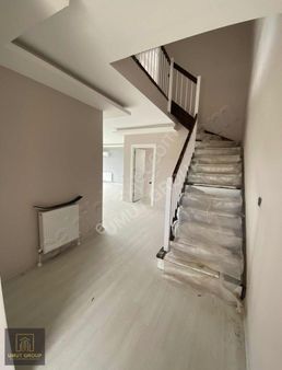 Tek Yetkili Umut Grouptan Güvenlikli Havuzlu Lüx Villa