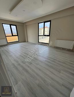 Geniş Site İçerisin De Güvenlikli 2+1 Daire