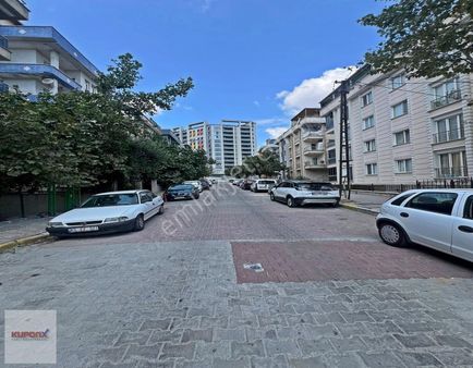 Beylikdüzü Yakuplu'da Kiralık 1+1 Ara Kat Konforlu Daire