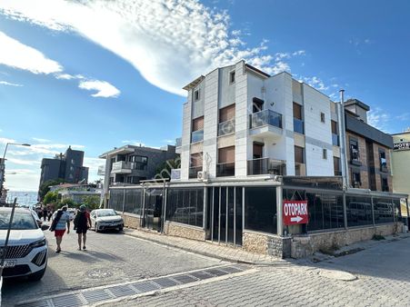 Kuşadası Sahilde Kiralık 600 M² İşyeriplaja Yakın,işlek Konum