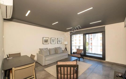 Dikilitaş'ta Kiralık 1+1 Eşyalı Teraslı Geniş Stüdyo Daire