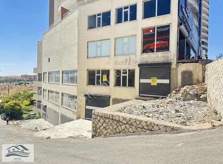 Akyol Emlak'tan Kiralık 1500 Mt Dükkan