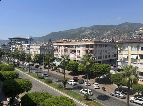 Saray Mah Atatürk Cad Satılık 3+1 Daire Ayrı Mutfak Denize 100m