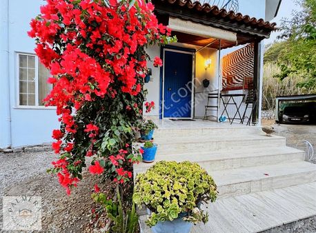 Marmaris Hisarönü'nde Satılık 871 M2 Arsa İçinde Müstakil Villa