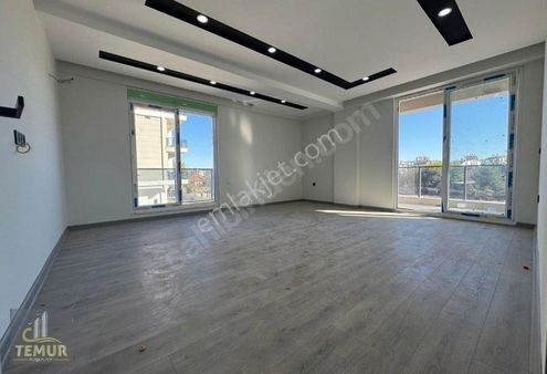 Fevzi Çakmakta Tramwaya Çok Yakın Sitede Arakat Sıfır 2+1 Daire