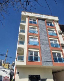 Bayraklı R.şevket Mah 3+1 Ebeveyn Banyolu 120m2