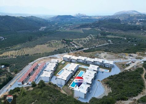 Satılık Kuşadası Eşin Vadi Sitesinde Bahçe Katı 2+1 Daire...