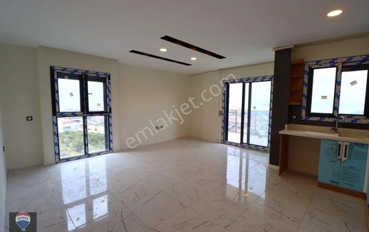 Kuşadası Değırmendere’de Denız Manzaralı-havuzlu 2+1 Sıfır Daıre...