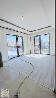 Yatay Mimari Projede Geniş Teraslı 1+1 Daireler