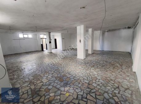 Arnavutköy Yavuz Selim Mah Çok Amaçlı Kullanıma Uygun Dükkan