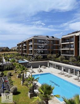 Mabeyn Sahilde Bahçenizden Denize Açılan Kapı Eşsiz 4+1