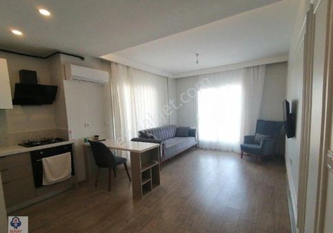 Senaydan Çarkıparede Hasarsız İskanlı Doğalgazlı Ful Eşyalı Ultra Lüx Bulvar Üstü 1+1 Kiralık Daire