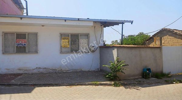 Dede Emlaktan Avlulu Ev Ve Arsası