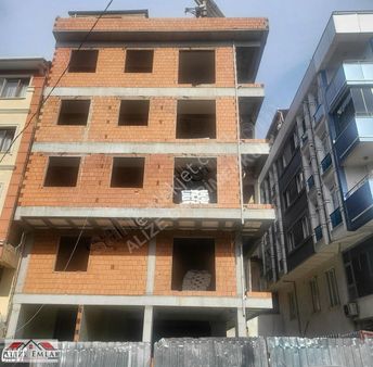 Alizeden Halkalı Merkezde Düz Ayak Sıfır Tapu Masrafı Yok