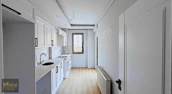 Çarşı Merkezinde Ayrı Mutfaklı Ebevyn Bany.kapalı Oto Parklı 3+1