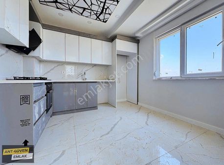 Döşemealtı Yeniköyde Katta Tek 3+1 Asansörlü Sıfır Arakat Daire