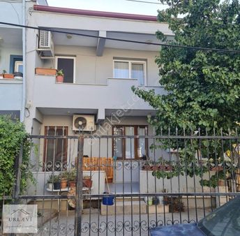 Urla Merkezde Fırsat Tek Daire Fiyatına Satılık 2 Daire!!