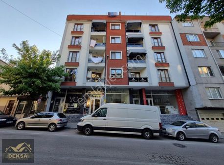 İzmit Merkez İstanbulyolu Cad.acil Satılık 200 M2 Dükkan