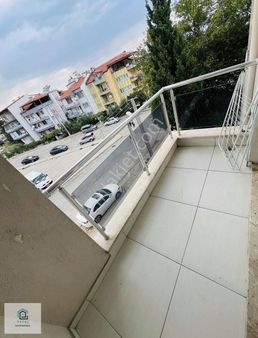 Zeytinköyde Paü Yakını Kiralık 1+1 Apart