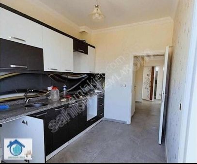 Ilıcada Satılık Köşe 2+1 Arakat Daire Ana Yola Yakın