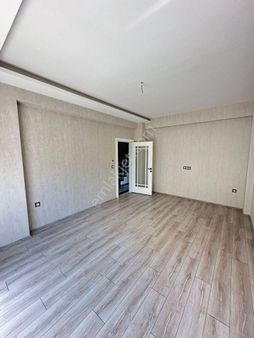 Pema Koleji Yanı Aren Konutlarında Satılık 5+1 Villa