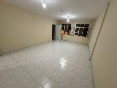 Gürselpaşa'da 3+1 Cadde Üzeri Kiralık Müstakil