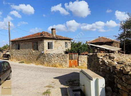 Lapseki Sındal Satılık Köy İçi Ev Ve Arsası